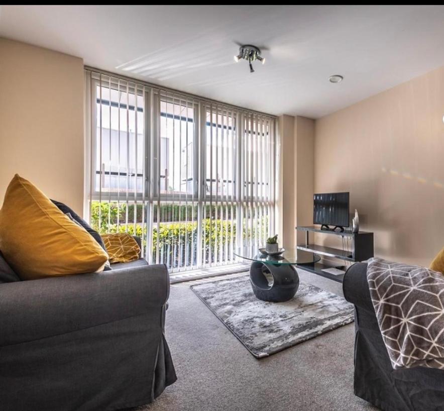 Stylish 2 Bedroom Apartment-Short Term Lets & Serviced Accomodation Reading Exteriör bild