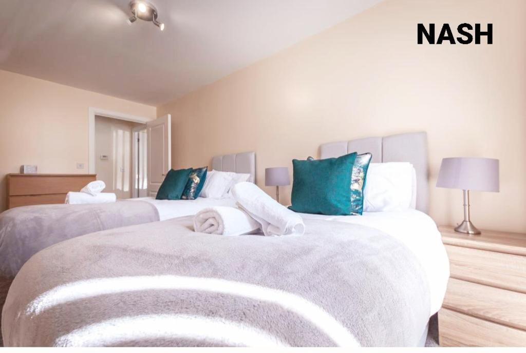 Stylish 2 Bedroom Apartment-Short Term Lets & Serviced Accomodation Reading Exteriör bild