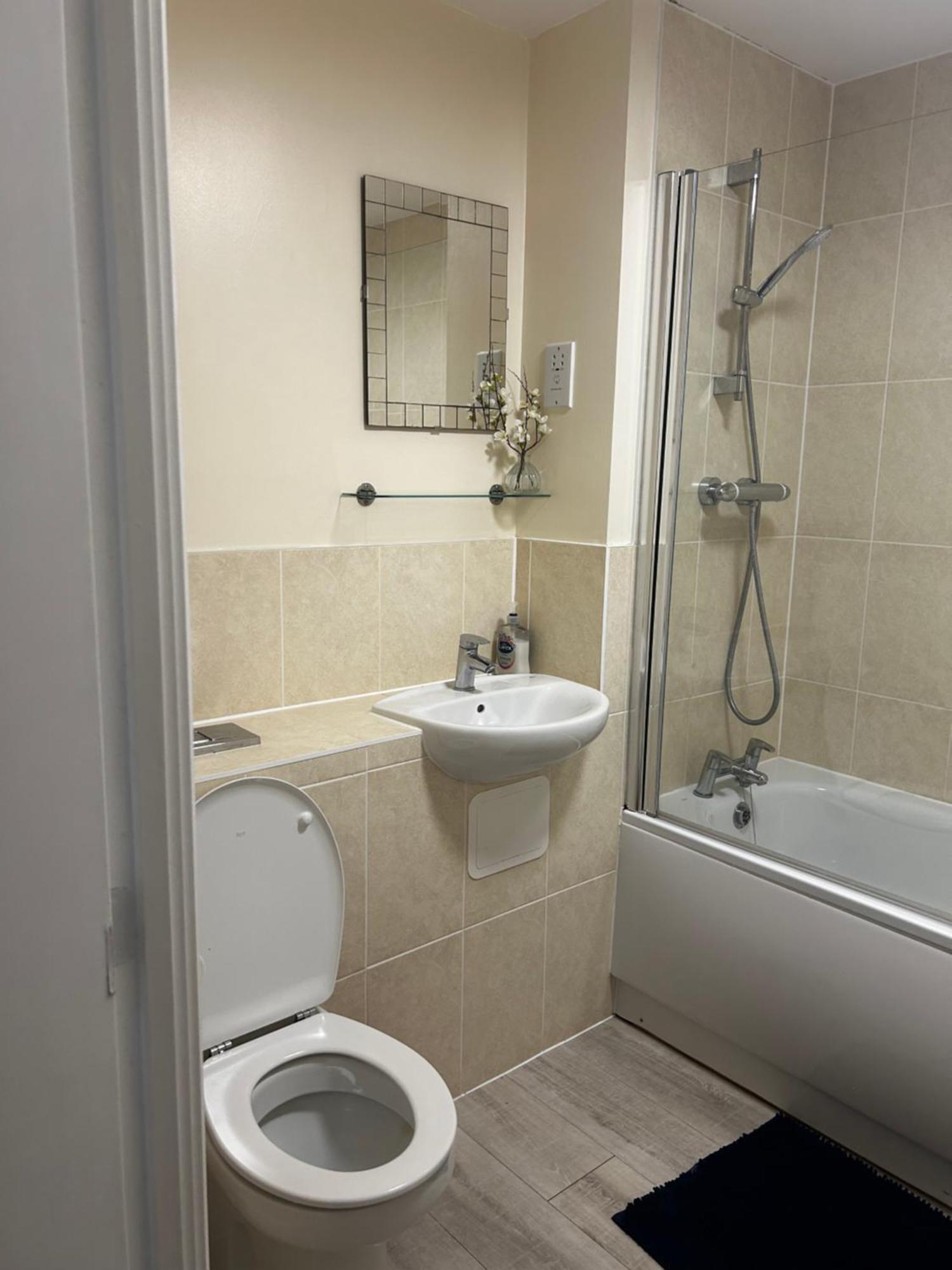 Stylish 2 Bedroom Apartment-Short Term Lets & Serviced Accomodation Reading Exteriör bild
